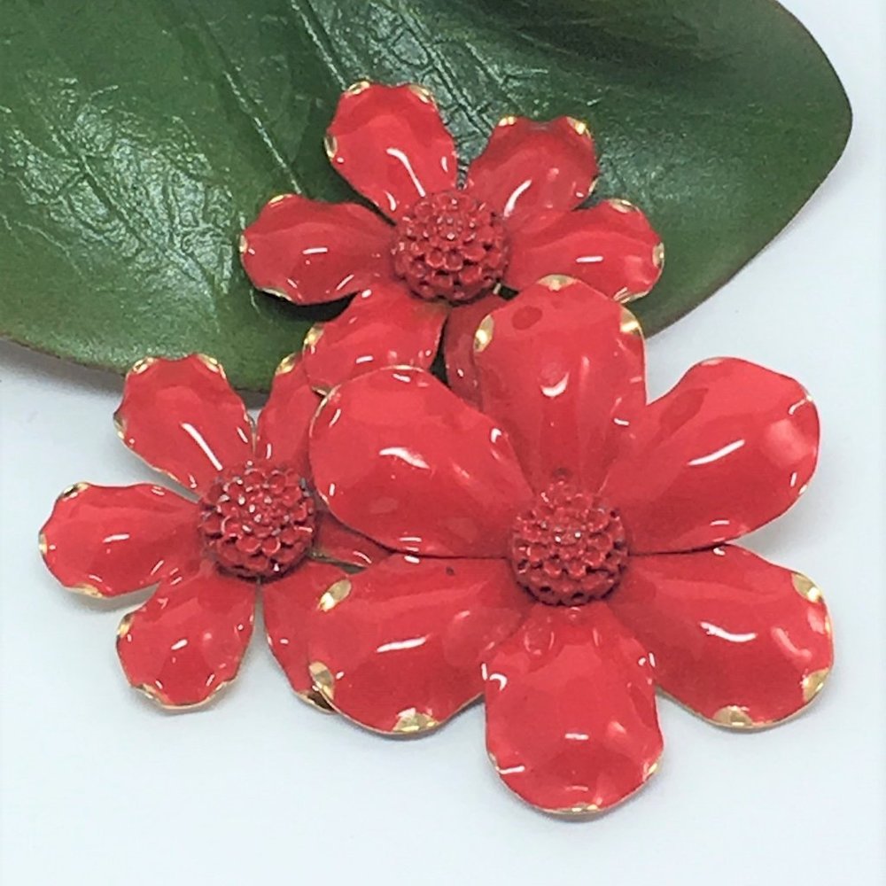 Vintage Red Enamel Laquer Flower Brooch